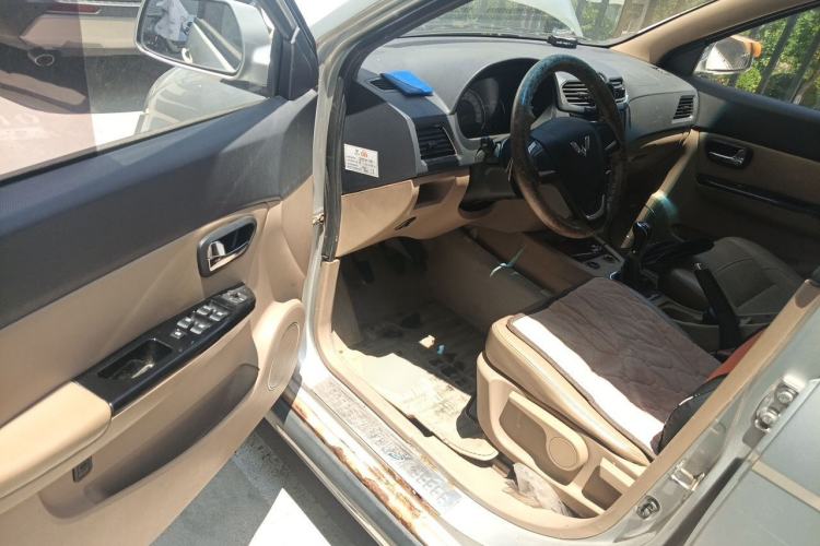 Used Wuling Hongguang 2013 1.5L S Comfort Model Driver Seat