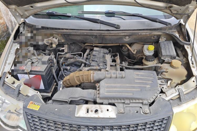 Used Wuling Hongguang 2013 1.5L Base Version Engine Bay