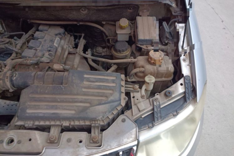 Used Wuling Hongguang 2013 1.5L Comfort Model Engine Bay Left