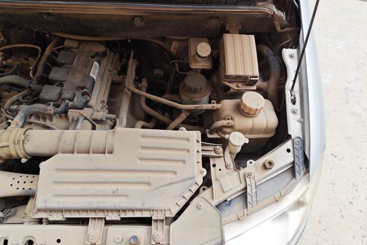 Used Wuling Hongguang 2013 1.5L Comfort Model Engine Bay Left
