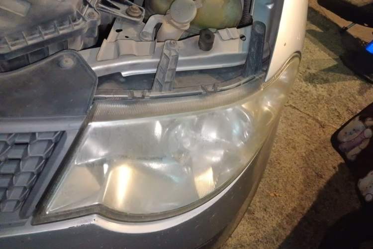 Used Wuling Hongguang 2013 1.5L Base Version Engine Bay Left