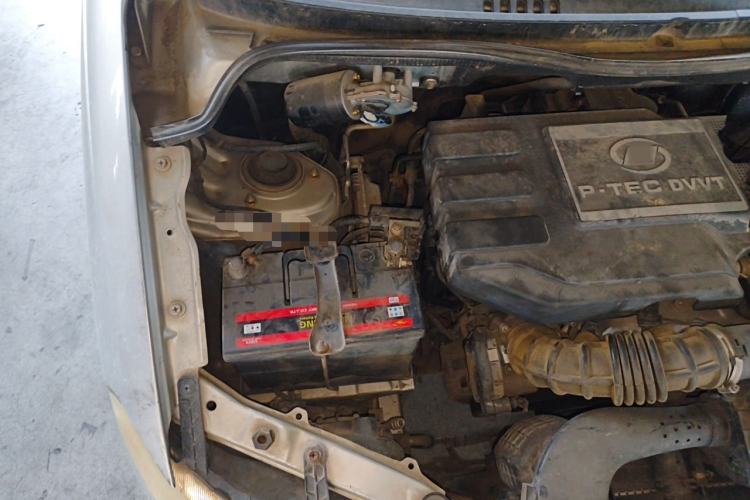Used Wuling Hongguang 2013 1.5L S Luxury Model Engine Bay Right