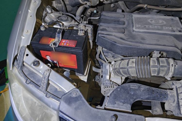Used Wuling Hongguang 2013 1.5L S Luxury Model Engine Bay Right