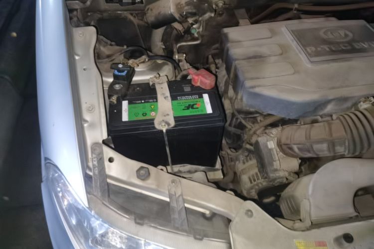 Used Wuling Hongguang 2013 1.5L Luxury Model Engine Bay Right