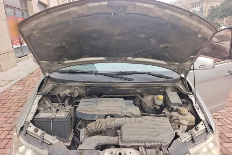 Used Wuling Hongguang 2013 1.5L Luxury Model Engine Bay