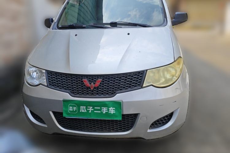 Used Wuling Hongguang 2013 1.5L Base Version Front