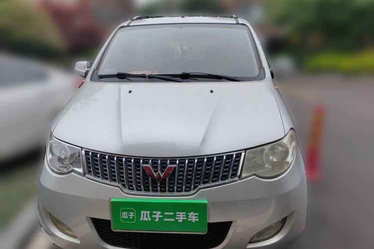 Used Wuling Hongguang 2013 1.5L Standard Version Front
