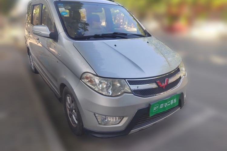 Used Wuling Hongguang 2013 1.5L S Comfort Model Front Right 45 Deg