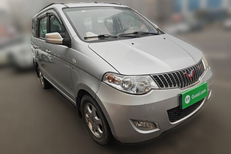 Used Wuling Hongguang 2013 1.5L Comfort Model Front Right 45 Deg