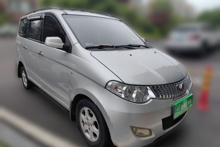 Used Wuling Hongguang 2013 1.5L Standard Version Front Right 45 Deg