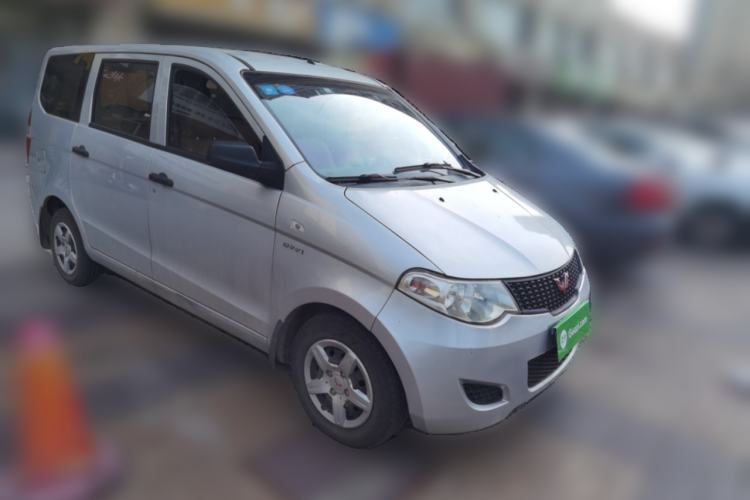 Used Wuling Hongguang 2013 1.5L Base Version Front Right 45 Deg