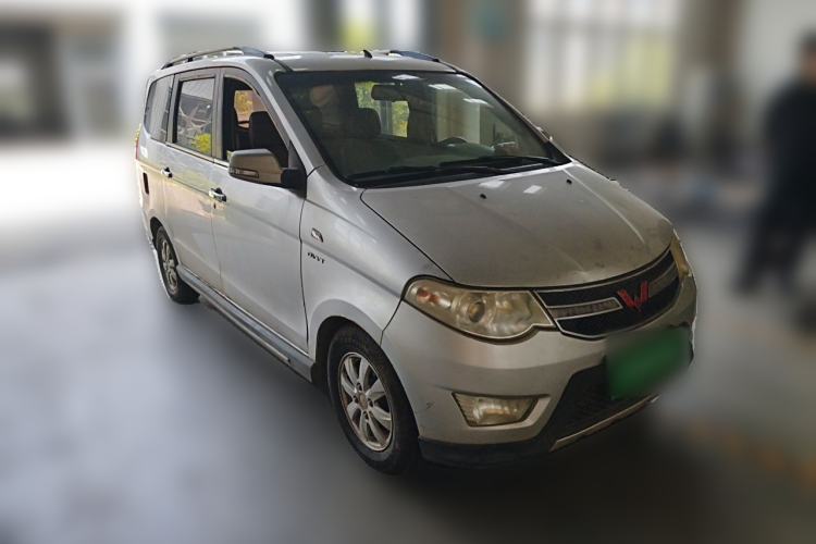Used Wuling Hongguang 2013 1.5L S Luxury Model Front Right 45 Deg