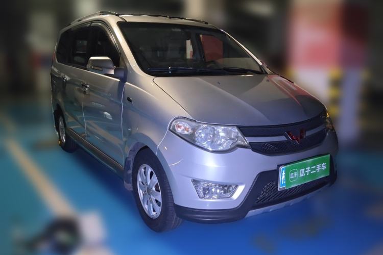 Used Wuling Hongguang 2013 1.5L S Luxury Model Front Right 45 Deg