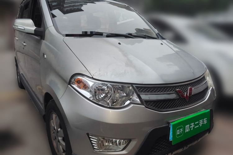 Used Wuling Hongguang 2013 1.2L S Comfort Model China IV Standard Front Right 45 Deg