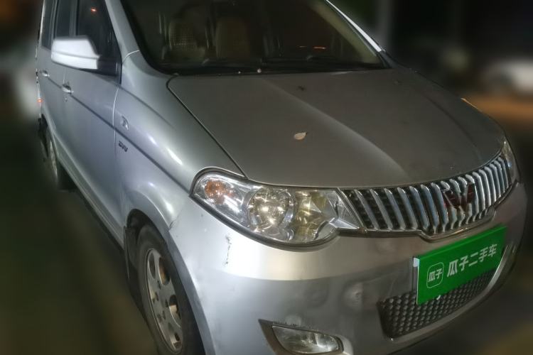 Used Wuling Hongguang 2013 1.5L Luxury Model Front Right 45 Deg