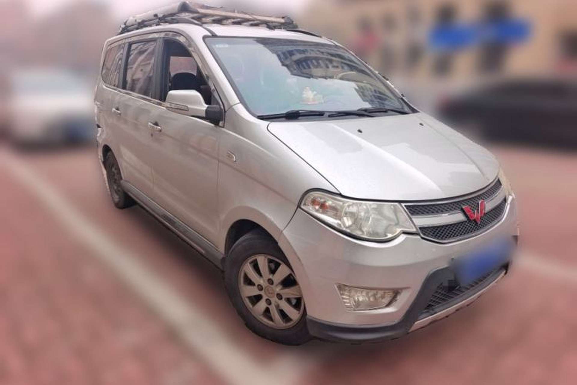 Used Wuling Hongguang 2013 1.5L Luxury Model Front Right 45 Deg