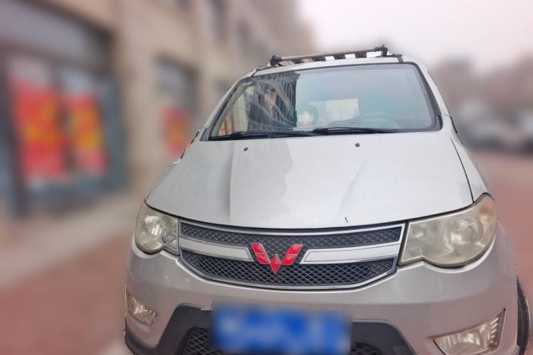 Used Wuling Hongguang 2013 1.5L Luxury Model Front