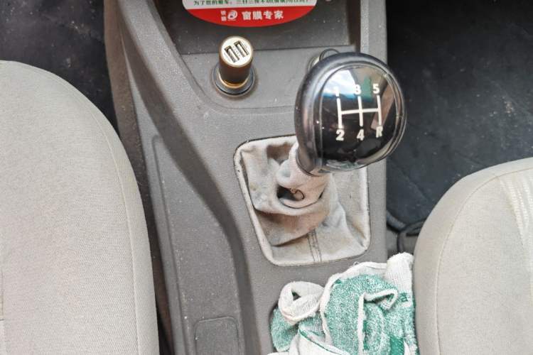 Used Wuling Hongguang 2013 1.5L Base Version Gear Lever