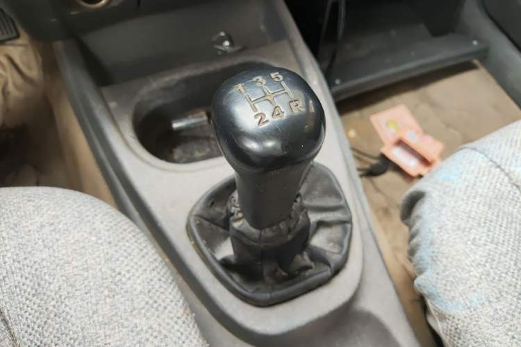Used Wuling Hongguang 2013 1.5L Base Version Gear Lever