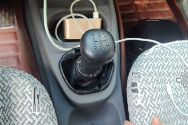 Used Wuling Hongguang 2013 1.5L Base Version Gear Lever
