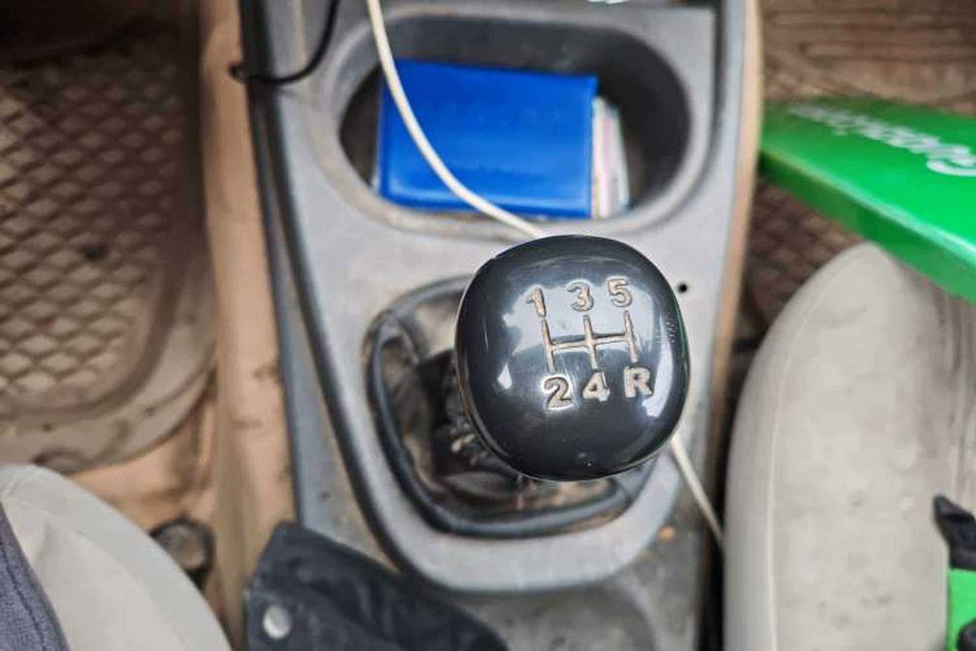 Used Wuling Hongguang 2013 1.5L Base Version Gear Lever