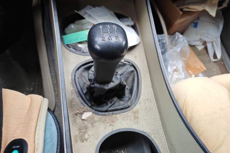 Used Wuling Hongguang 2013 1.5L Base Version Gear Lever