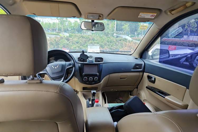 Used Wuling Hongguang 2013 1.5L S Comfort Model Headliner