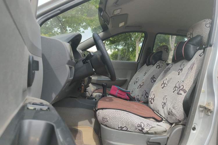 Used Wuling Hongguang 2013 1.5L Base Version Left Front Seat