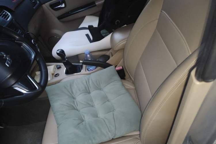 Used Wuling Hongguang 2013 1.2L S Comfort Model China IV Standard Left Front Seat