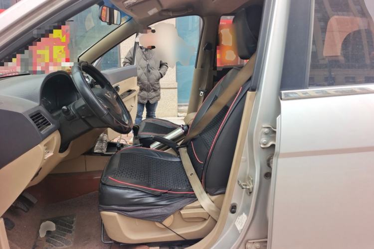 Used Wuling Hongguang 2013 1.5L Luxury Model Left Front Seat