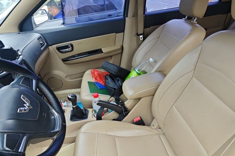 Used Wuling Hongguang 2013 1.5L S Comfort Model Left Front Seat