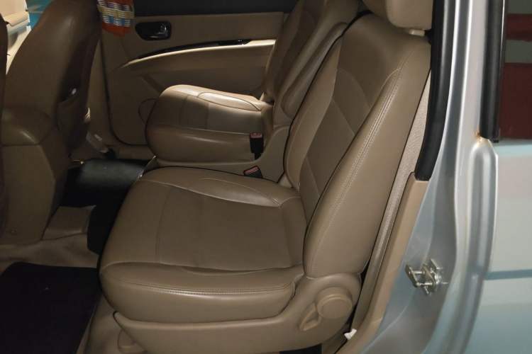 Used Wuling Hongguang 2013 1.5L S Luxury Model Left Rear Seat