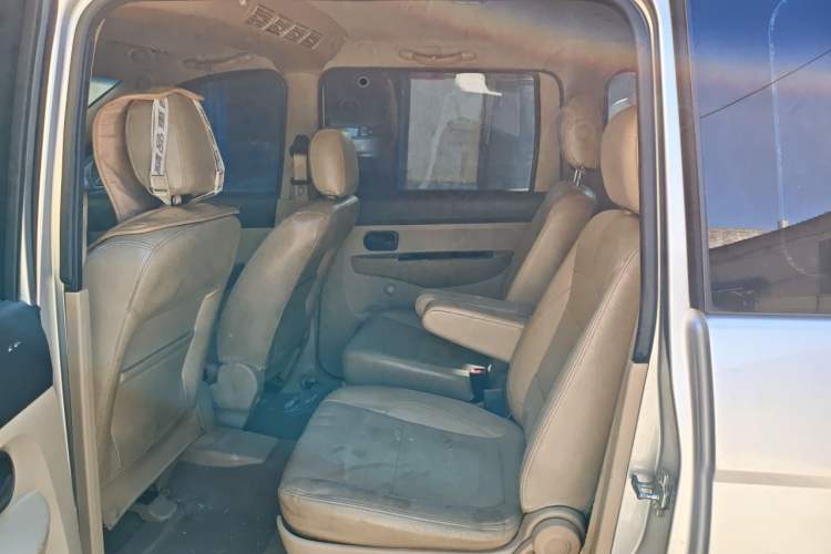 Used Wuling Hongguang 2013 1.5L Luxury Model Left Rear Seat