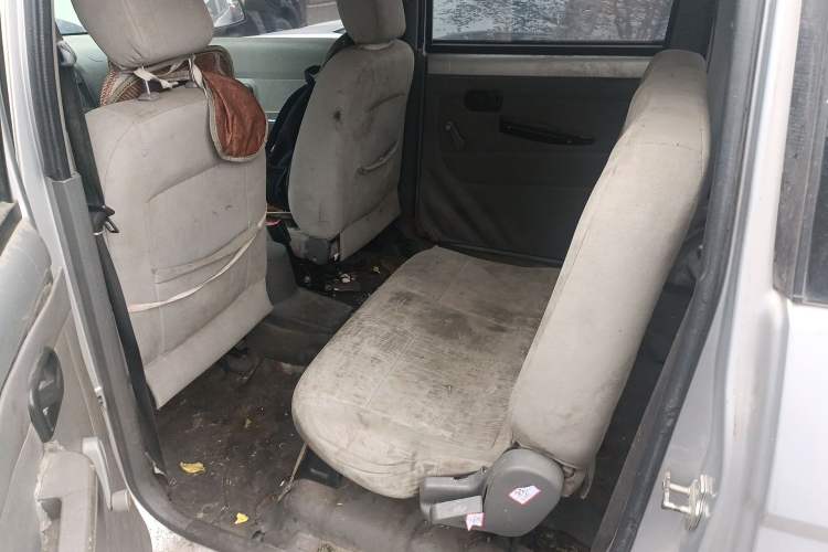 Used Wuling Hongguang 2013 1.5L Base Version Left Rear Seat
