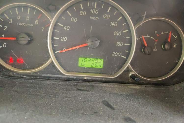 Used Wuling Hongguang 2013 1.5L Base Version Odometer Close Up