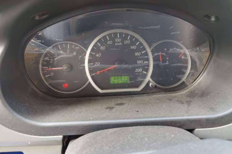 Used Wuling Hongguang 2013 1.5L Base Version Odometer Close Up