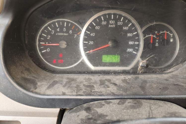 Used Wuling Hongguang 2013 1.5L Base Version Odometer Close Up