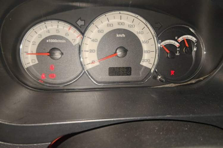 Used Wuling Hongguang 2013 1.5L S Luxury Model Odometer Close Up