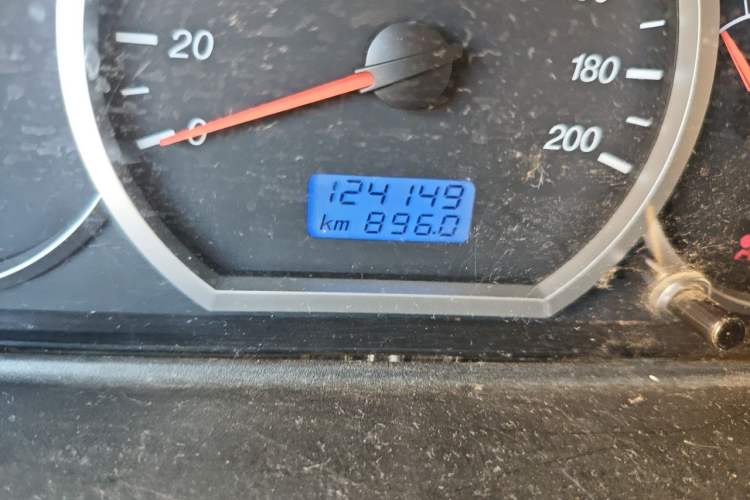 Used Wuling Hongguang 2013 1.5L Luxury Model Odometer Close Up