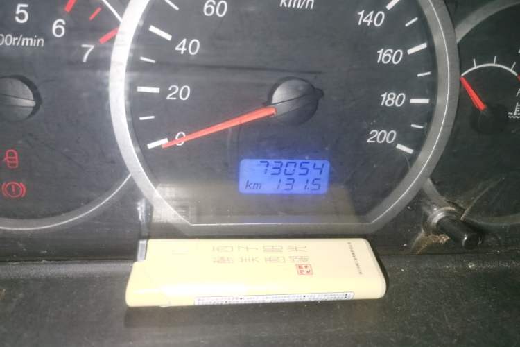 Used Wuling Hongguang 2013 1.5L Luxury Model Odometer Close Up