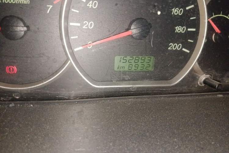 Used Wuling Hongguang 2013 1.5L Base Version Odometer Close Up