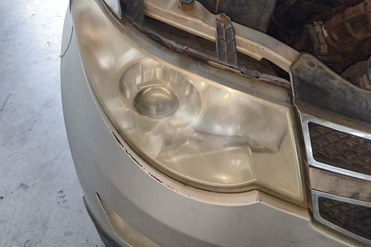 Used Wuling Hongguang 2013 1.5L S Luxury Model Right Front Headlight