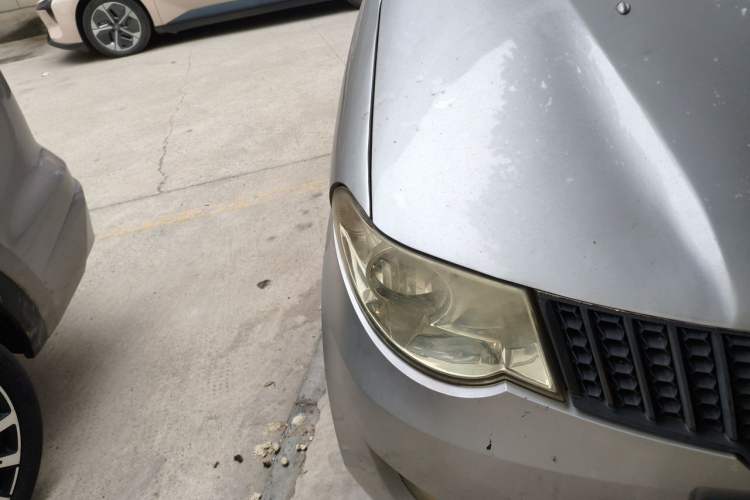 Used Wuling Hongguang 2013 1.5L Base Version Right Front Headlight