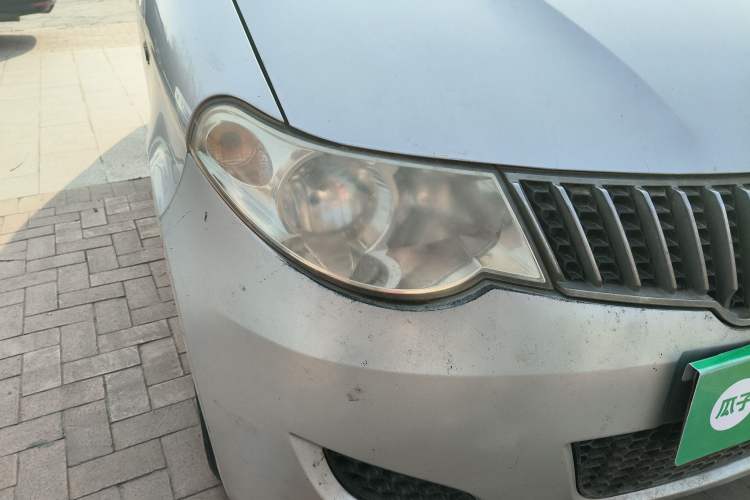 Used Wuling Hongguang 2013 1.5L Base Version Right Front Headlight