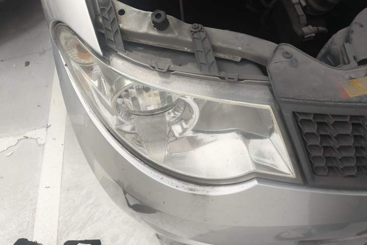 Used Wuling Hongguang 2013 1.5L Base Version Right Front Headlight