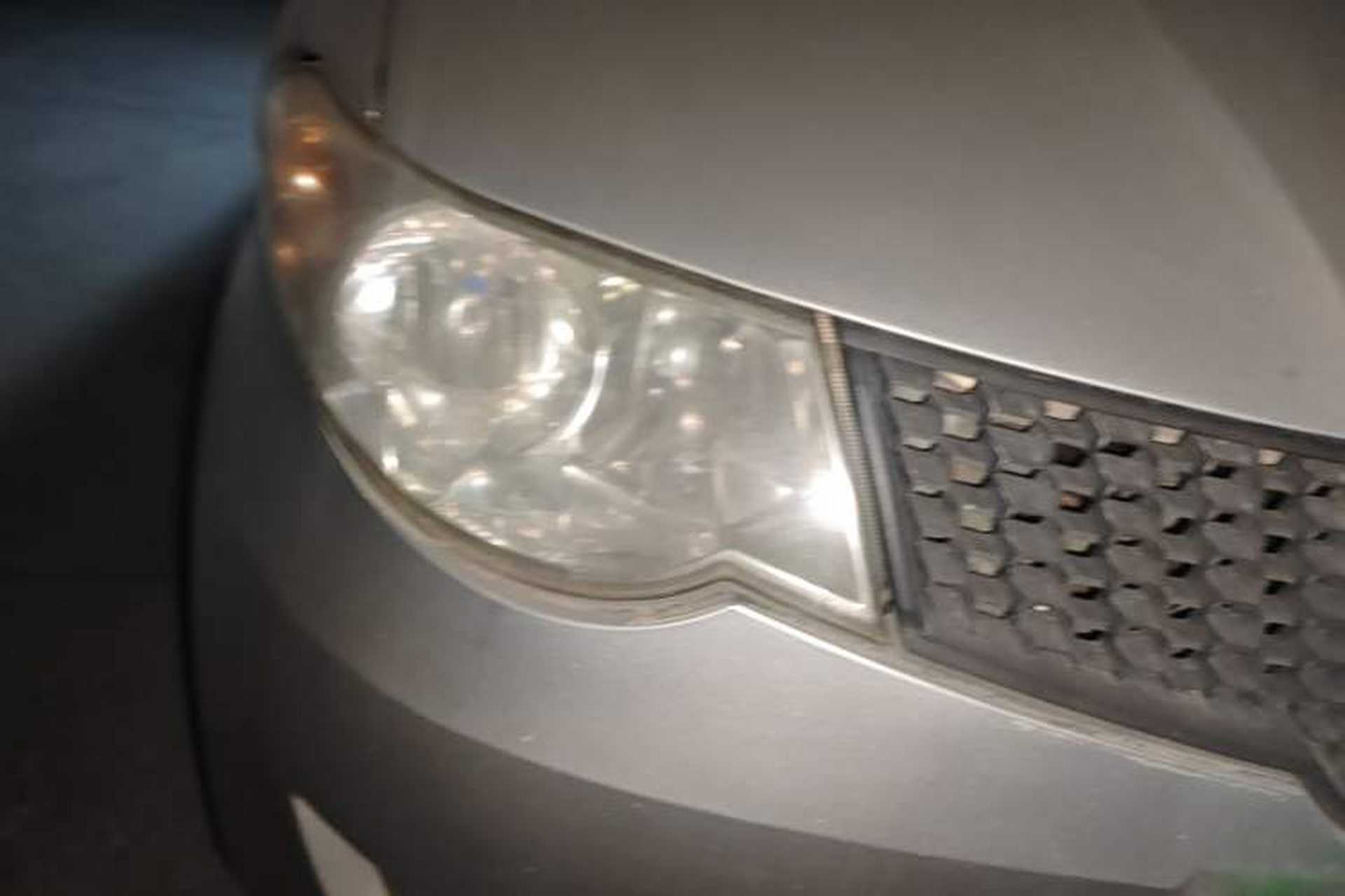 Used Wuling Hongguang 2013 1.5L Base Version Right Front Headlight