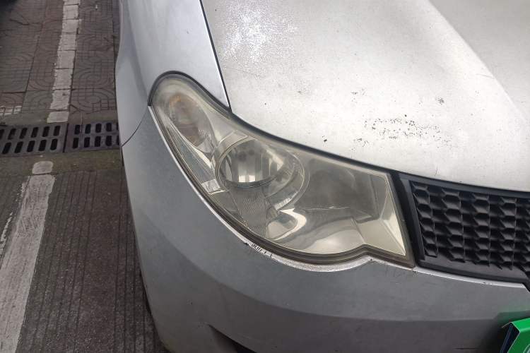 Used Wuling Hongguang 2013 1.5L Base Version Right Front Headlight