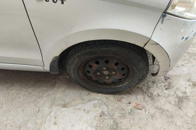 Used Wuling Hongguang 2013 1.5L Base Version Right Front Wheel Hub