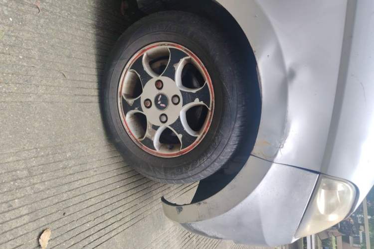 Used Wuling Hongguang 2013 1.5L Base Version Right Front Wheel Hub
