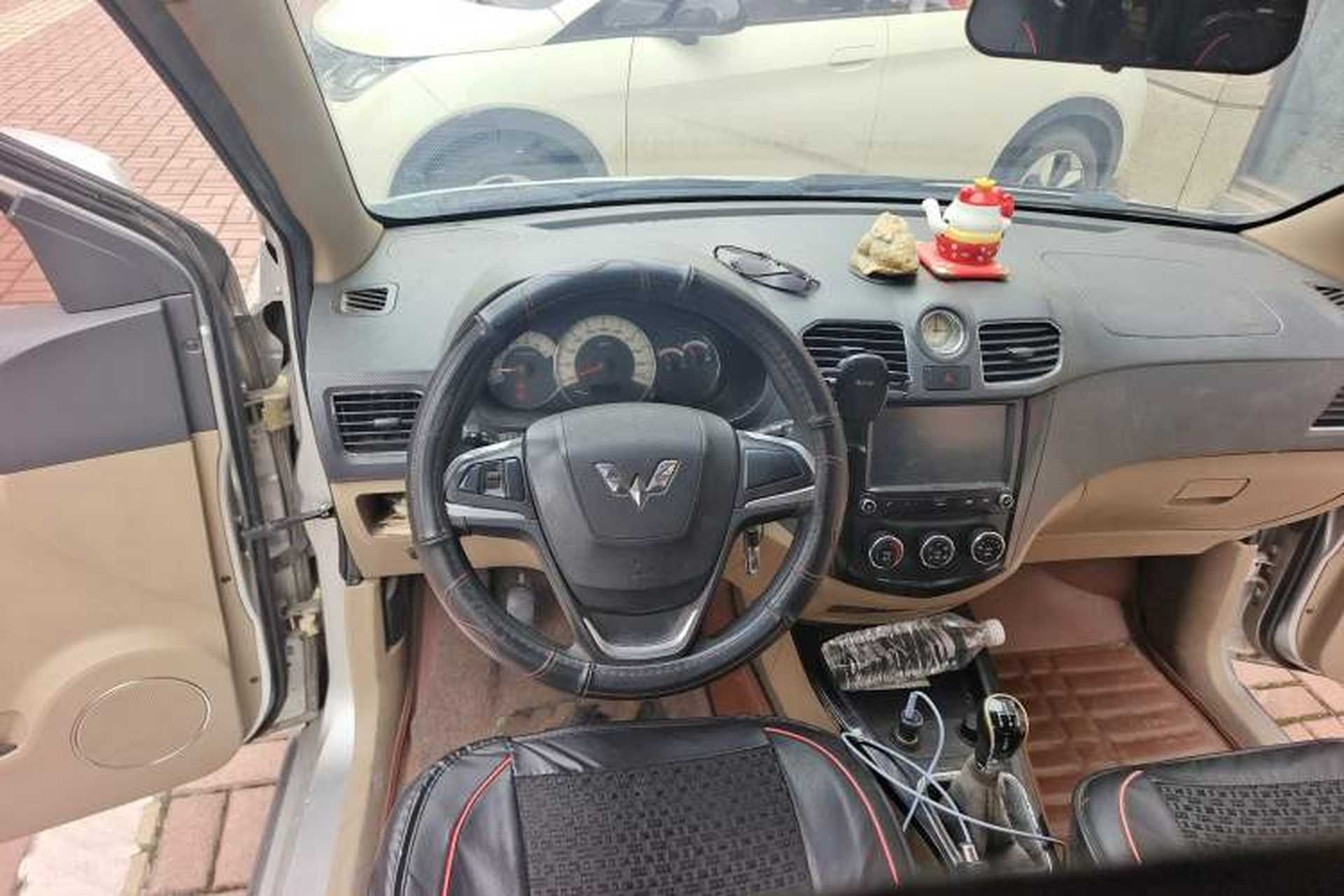 Used Wuling Hongguang 2013 1.5L Luxury Model Steering Wheel